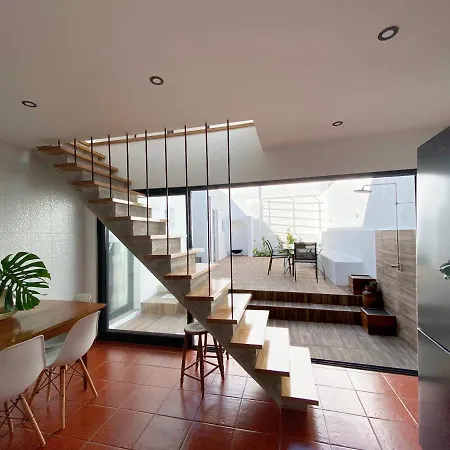 Casa Do Bairro - Perfect Base Point To Explore The Island Сasa de vacaciones *
